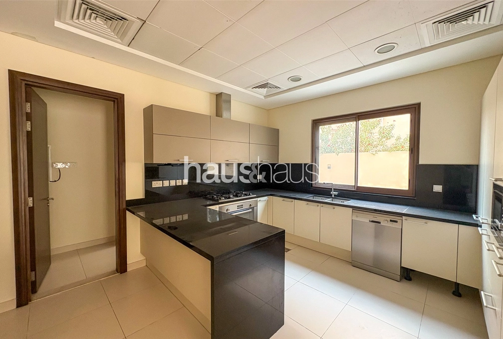 5 bedroom villa to rent - haus & haus