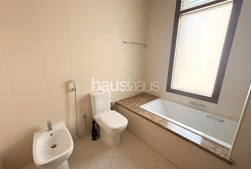 5 bedroom villa to rent - haus & haus