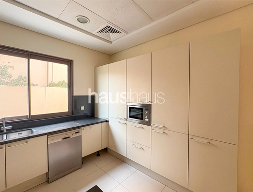 5 bedroom villa to rent - haus & haus