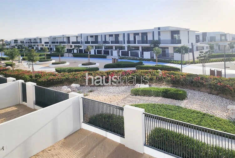 4 bedroom townhouse to rent - haus & haus