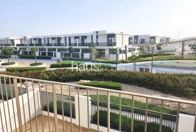 4 bedroom townhouse to rent - haus & haus