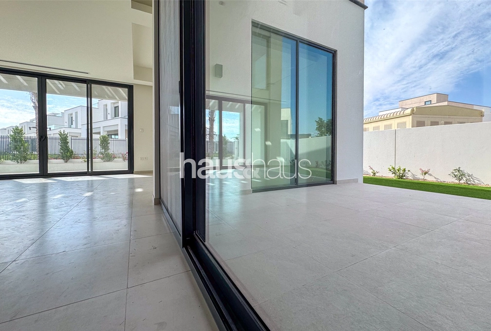 4 bedroom villa to rent - haus & haus