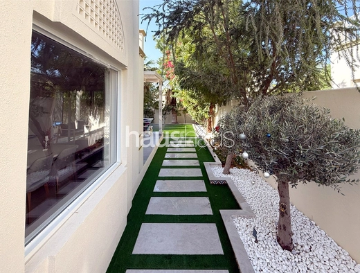 4 bedroom villa to rent - haus & haus