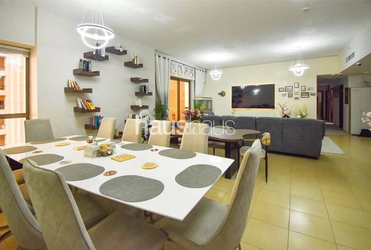 4 bedroom apartment for sale - haus & haus