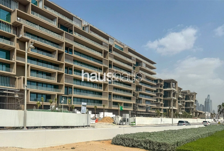 4 bedroom apartment for sale - haus & haus