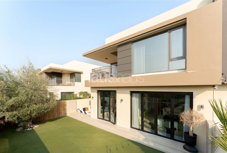 5 bedroom villa for sale - haus & haus