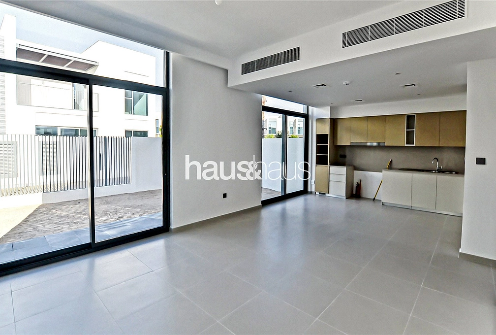 4 bedroom townhouse to rent - haus & haus