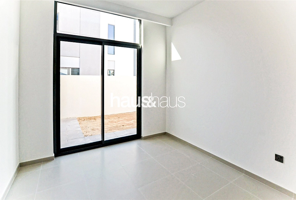 4 bedroom townhouse to rent - haus & haus