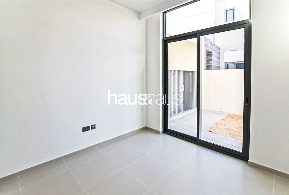 4 bedroom townhouse to rent - haus & haus