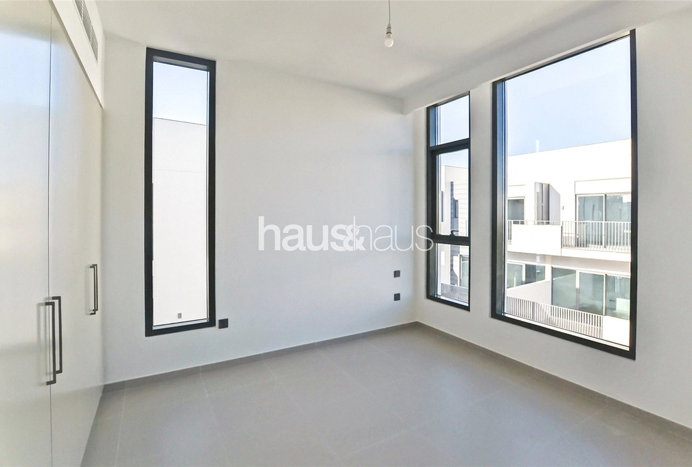 4 bedroom townhouse to rent - haus & haus