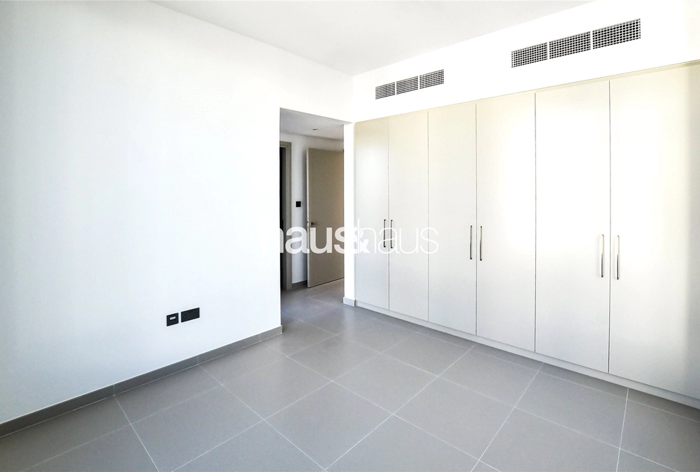 4 bedroom townhouse to rent - haus & haus