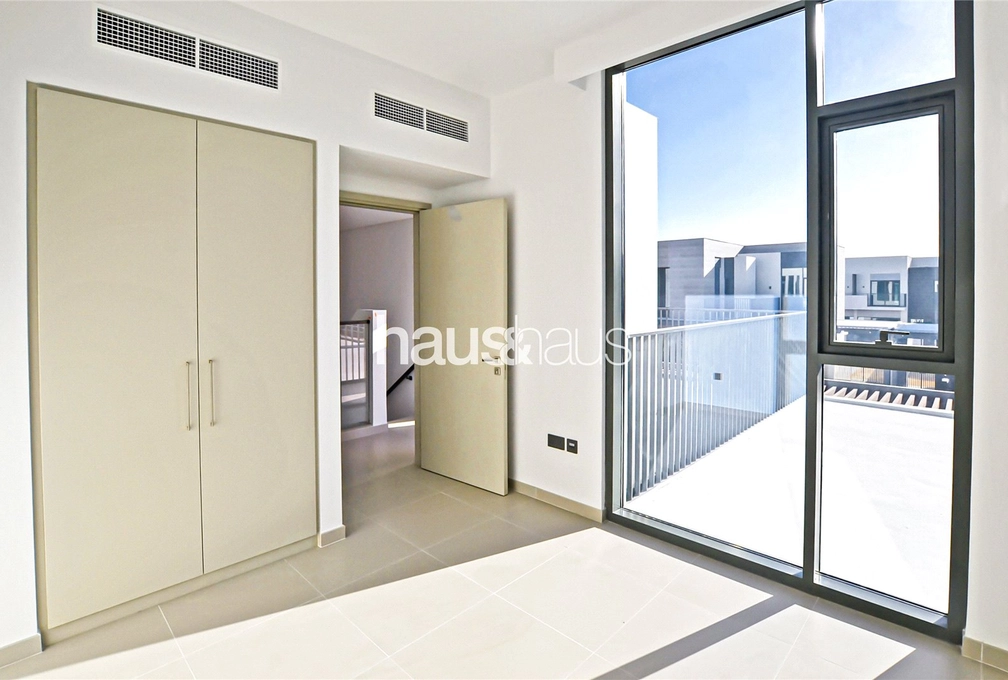 4 bedroom townhouse to rent - haus & haus