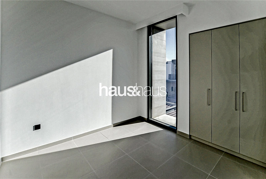4 bedroom townhouse to rent - haus & haus