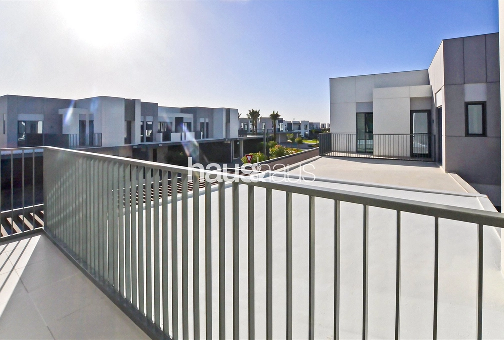 4 bedroom townhouse to rent - haus & haus