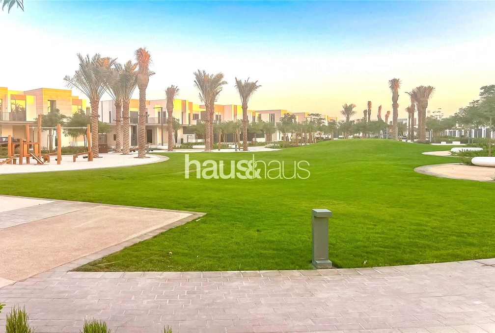 4 bedroom townhouse to rent - haus & haus
