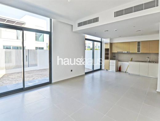 4 bedroom townhouse to rent - haus & haus