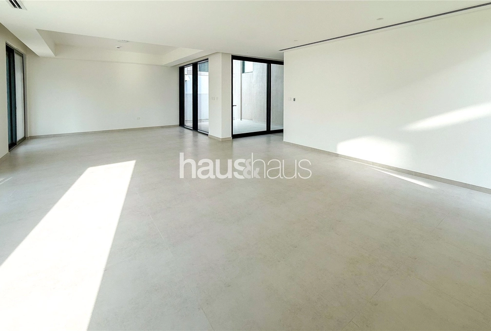 4 bedroom villa for sale - haus & haus