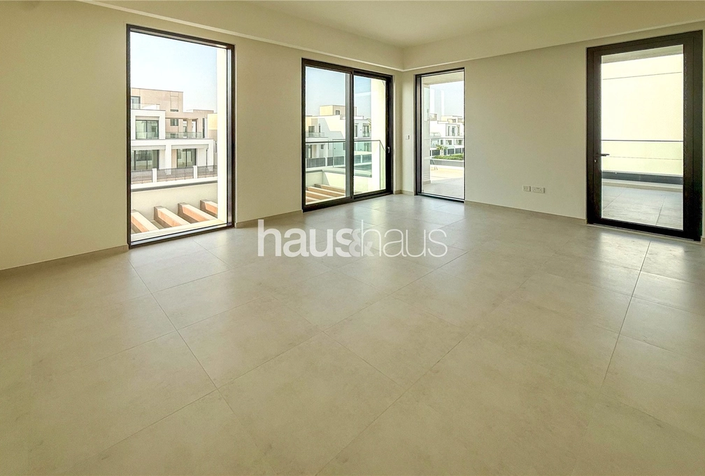 4 bedroom villa for sale - haus & haus