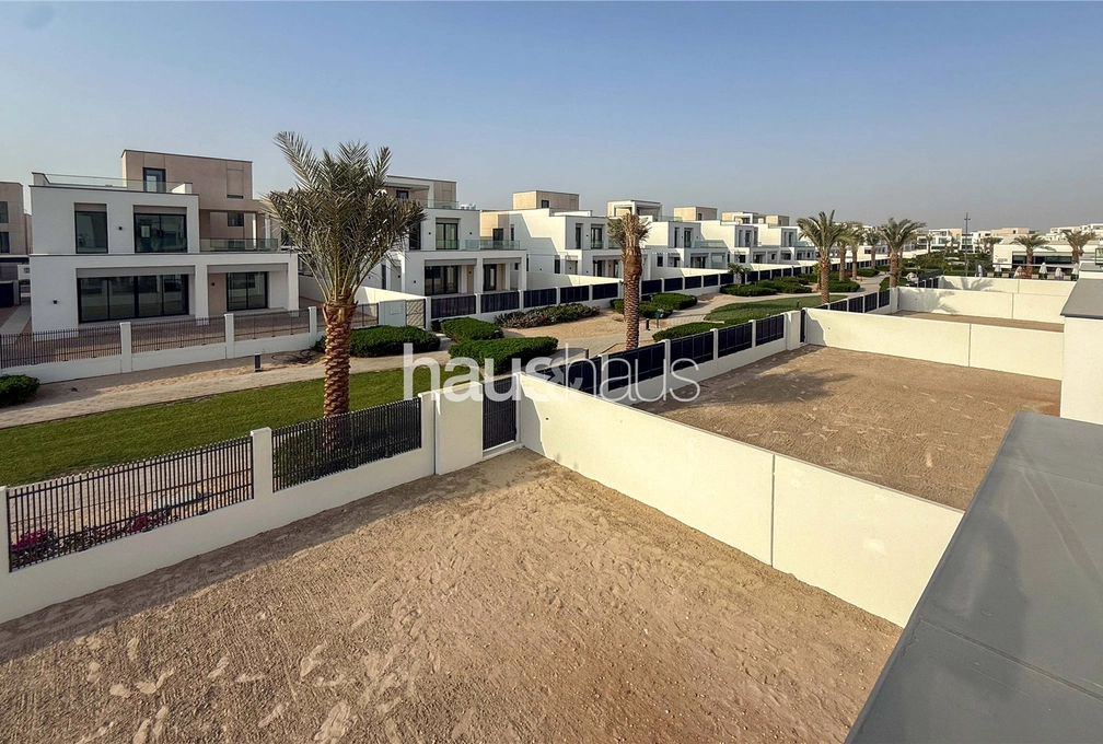 4 bedroom villa for sale - haus & haus