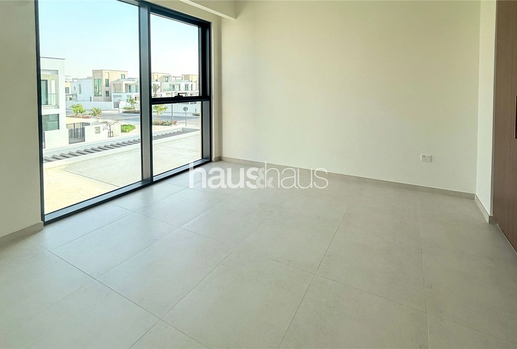 4 bedroom villa for sale - haus & haus