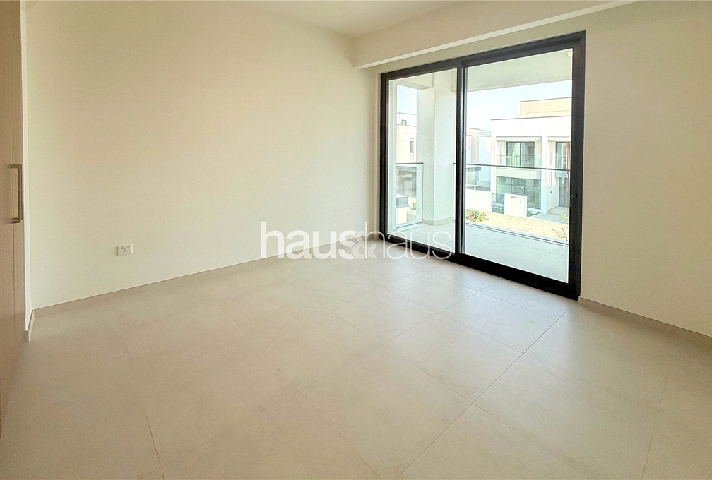 4 bedroom villa for sale - haus & haus