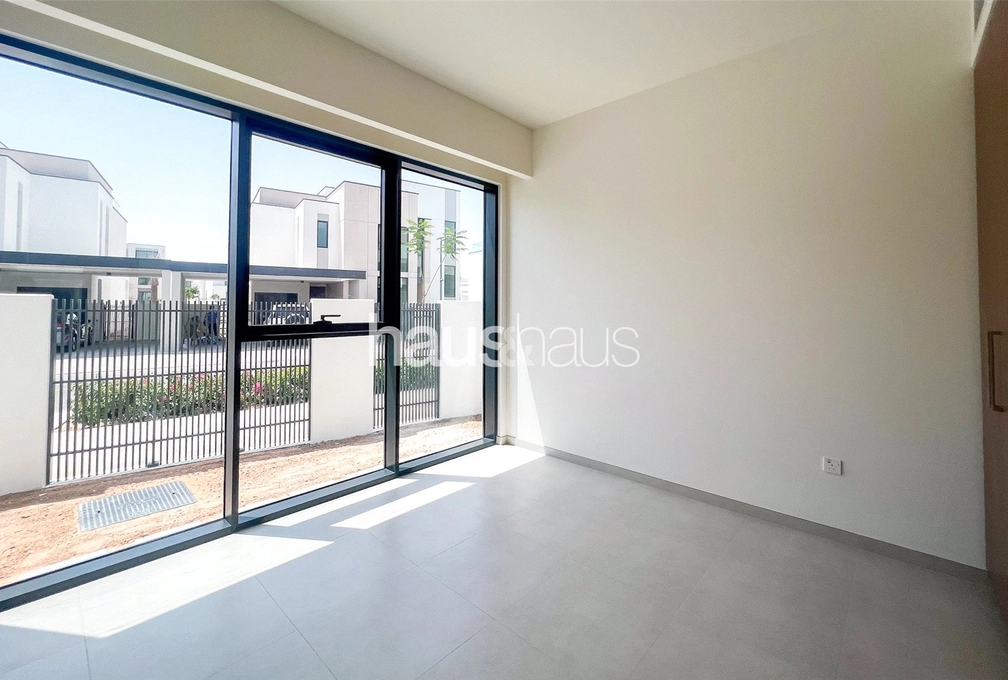 mobile-banner - Haus and Haus
