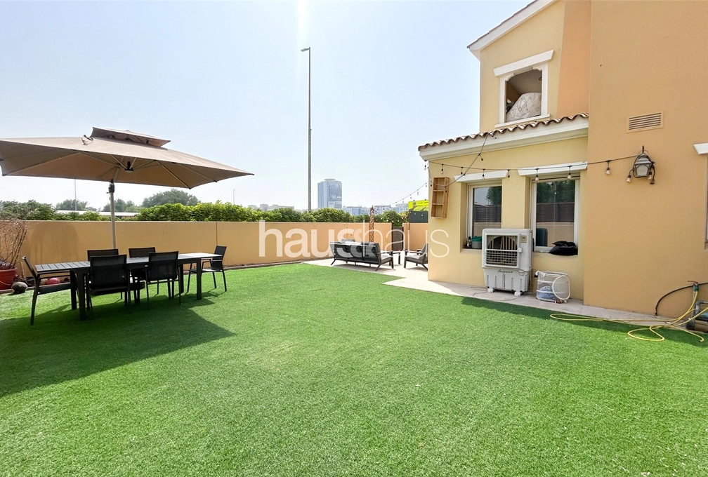 2 bedroom villa for sale - haus & haus