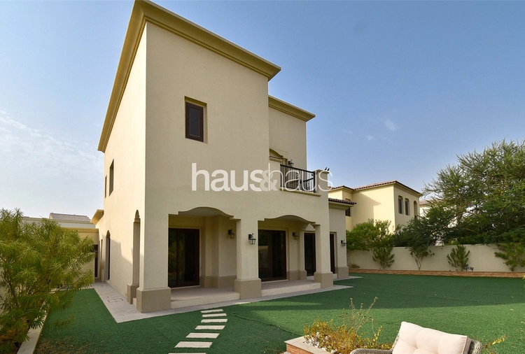 5 bedroom villa for sale - haus & haus
