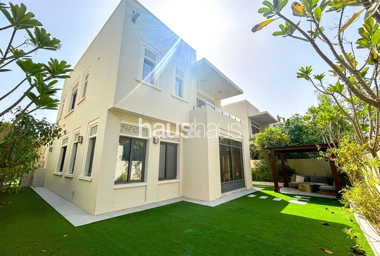 4 bedroom villa for sale - haus & haus